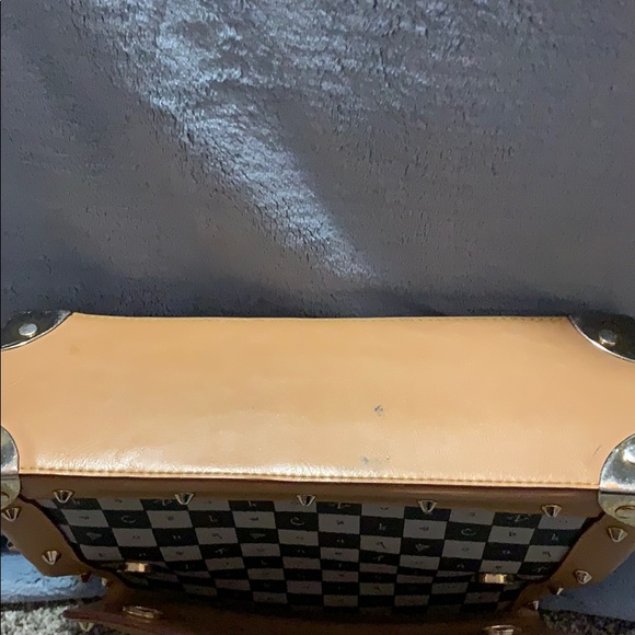 ❌SOLD ❌ CNKW handbag (real leather) - Picture 4 of 9